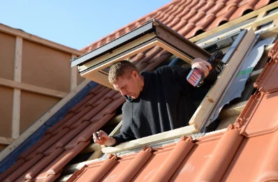 Pose de fenêtres de toit Velux à Montautour
